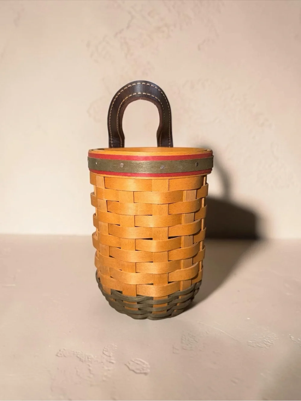 VINTAGE 2002 Longaberger Santa’s Helper Hanging Basket